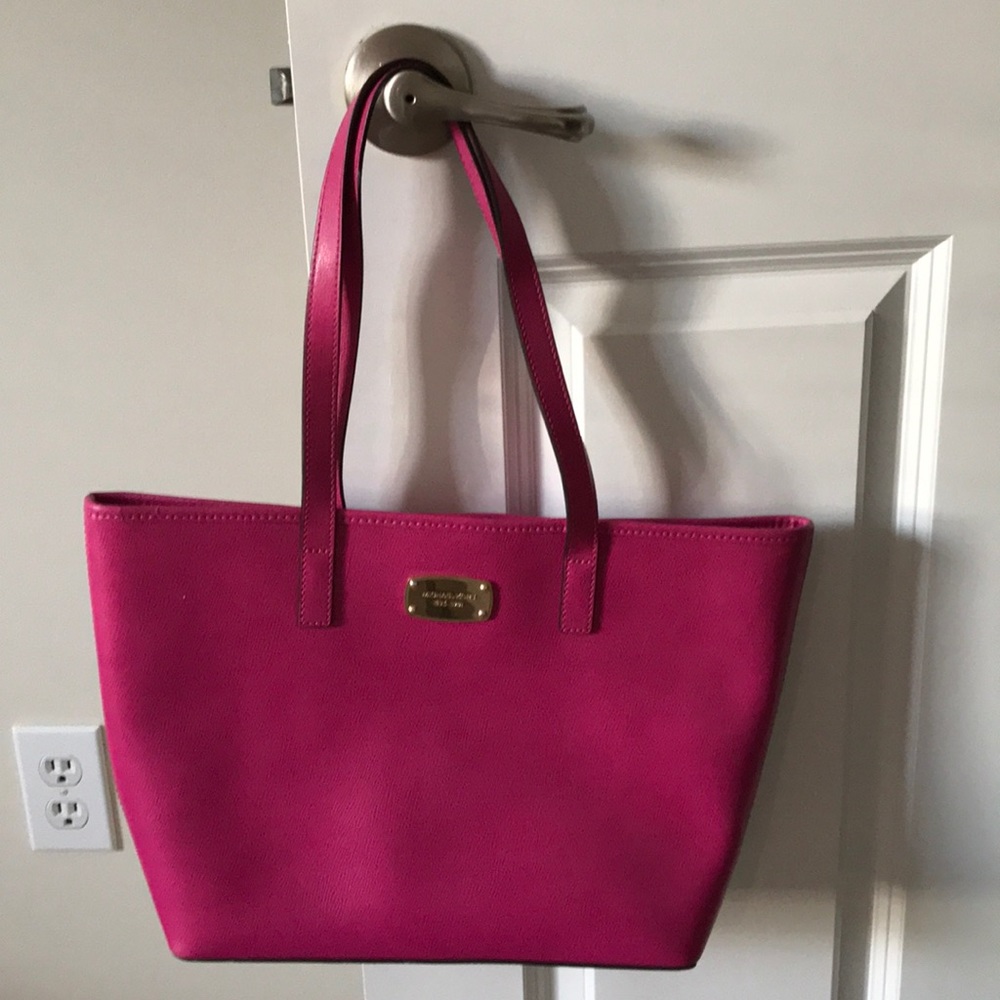 Michael Kors Raspberry tote bag